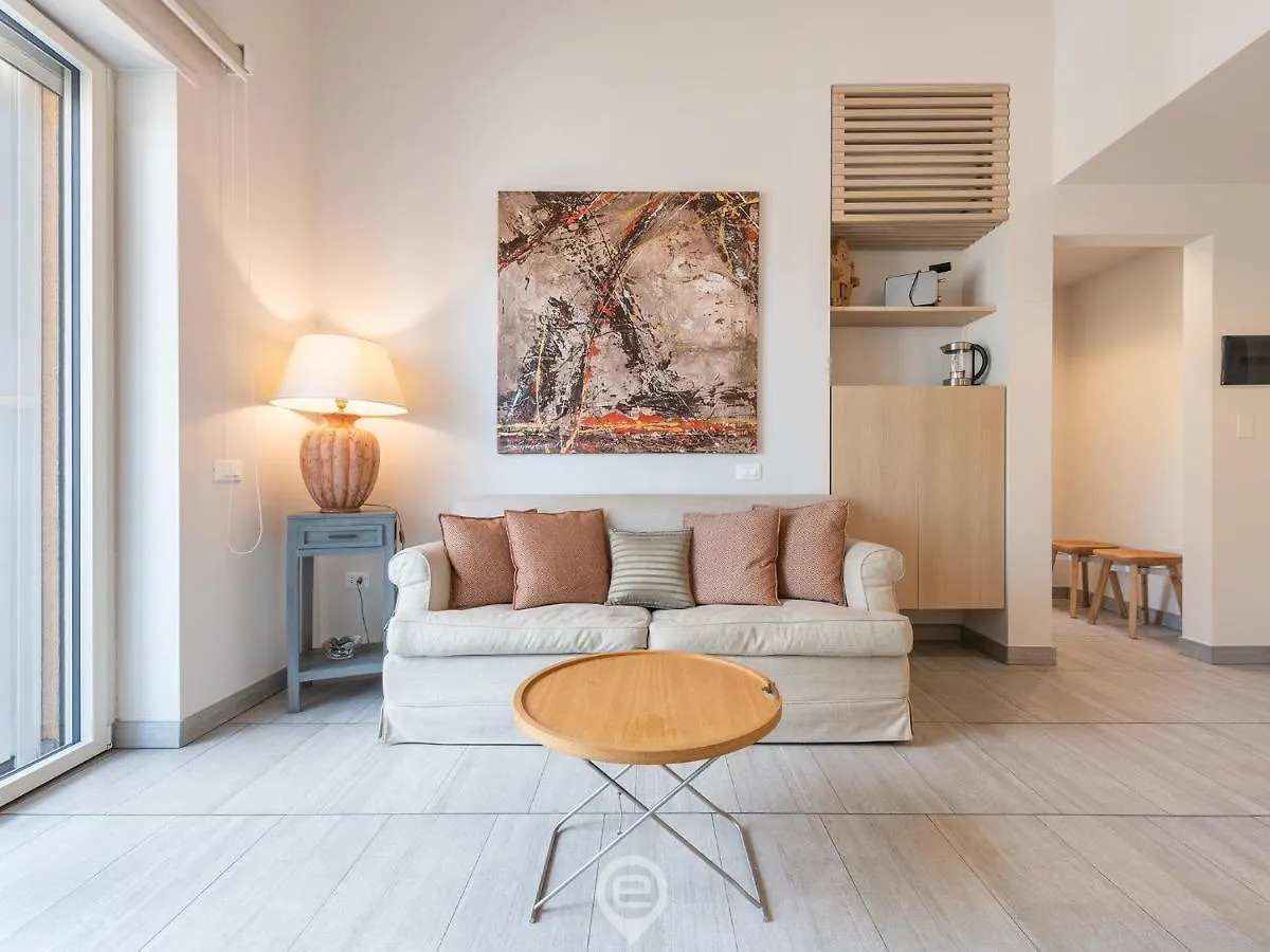 Poetto Sea Breeze - Orange Apartment Cagliari Italy